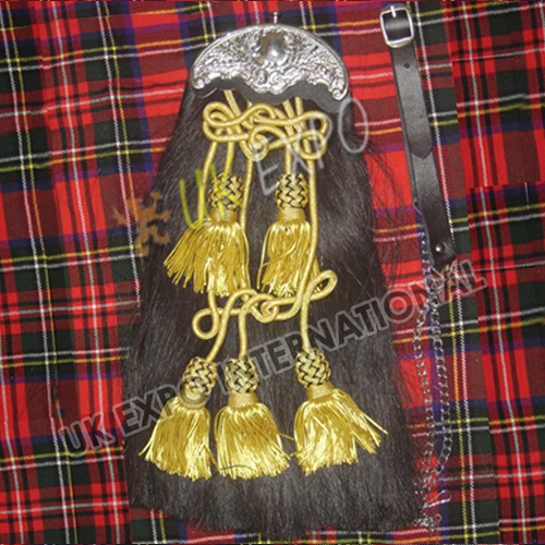 Black Horse Hair Sporran with 5 Golden Tessels