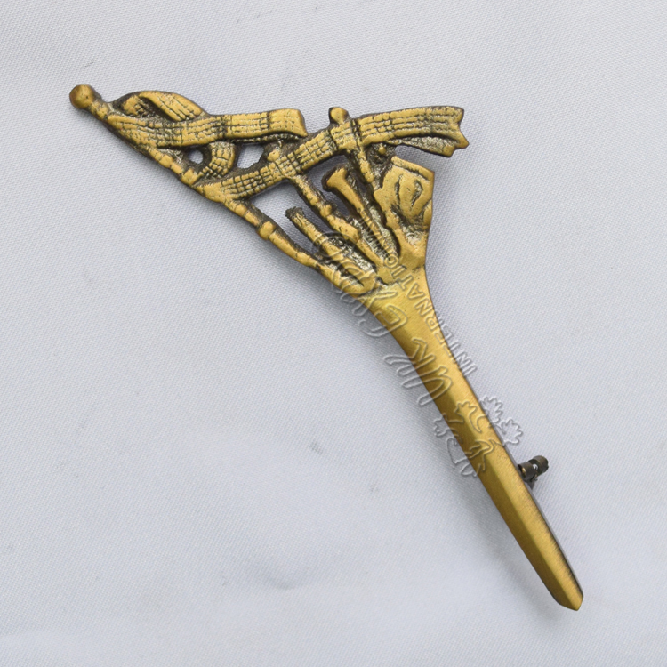 Highland Scottish Pipers Kilt Pin Brass Antique
