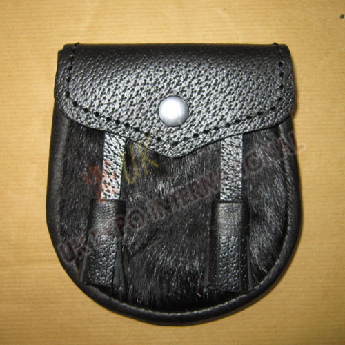 Baby sporran with Black Fur with Grain leather
