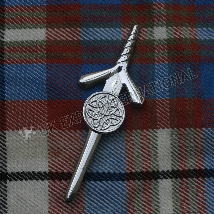 Celtic sheild kilts pin