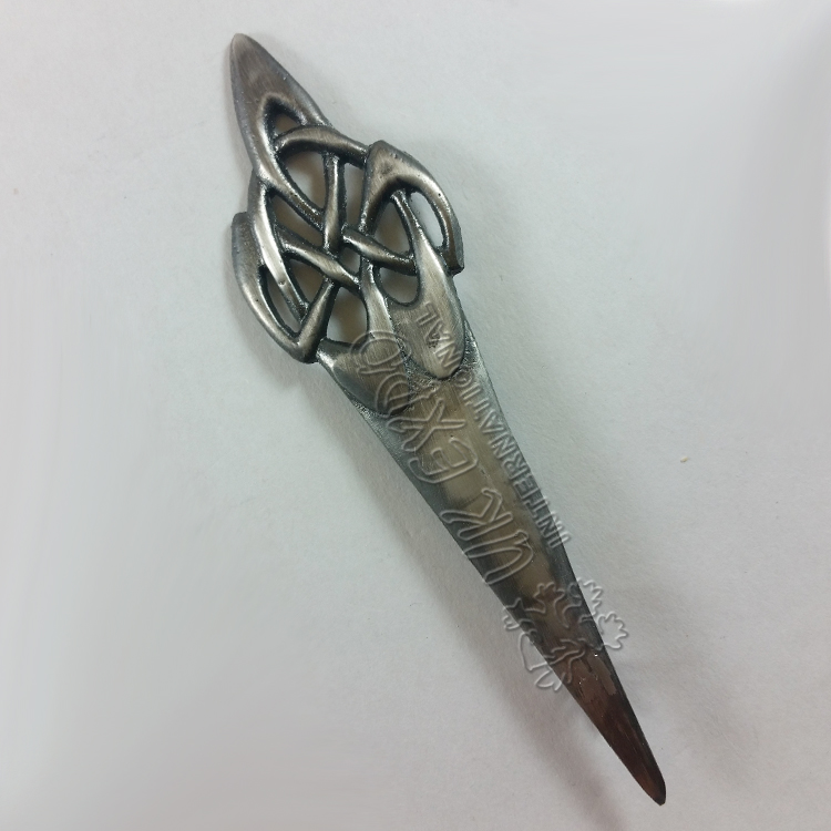 Celtic swirl Kilt pin Antique shiny Brush 