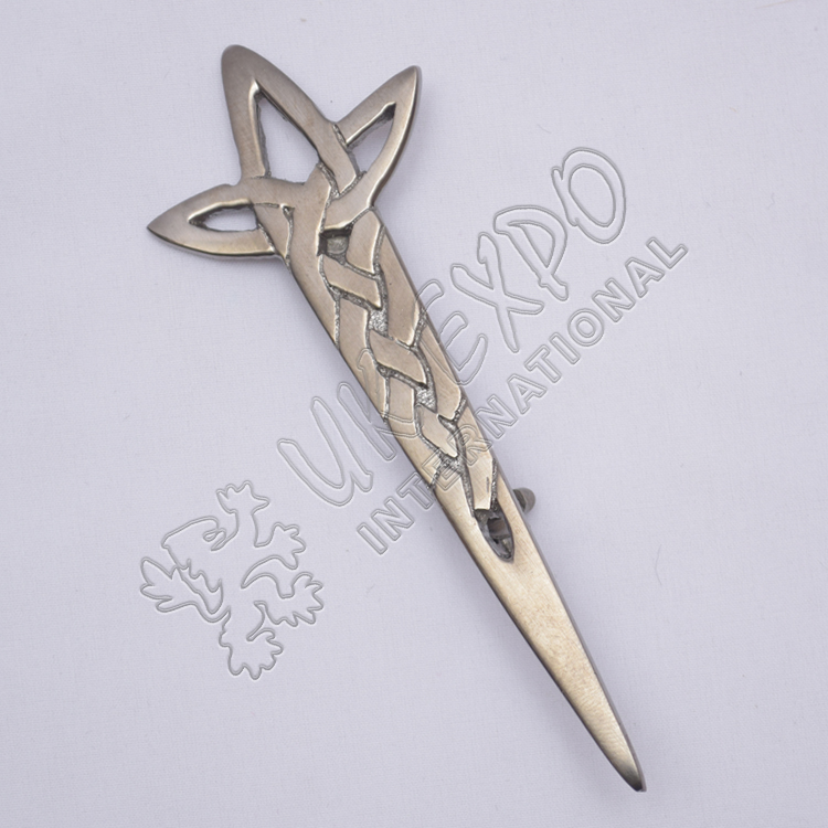 Leaf Celtic Shiny Antique Kilt Pin