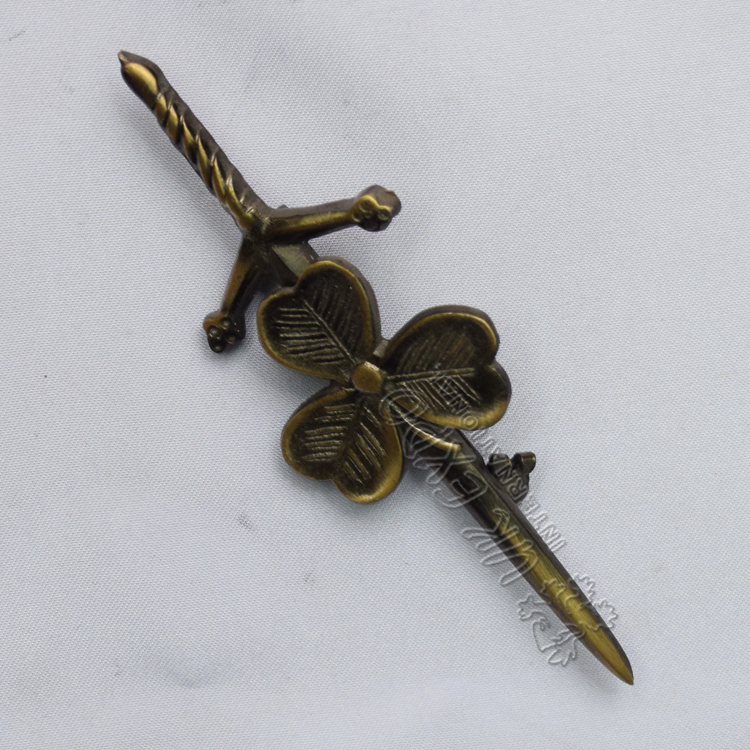 Shamrock Kilt Pin brass antique