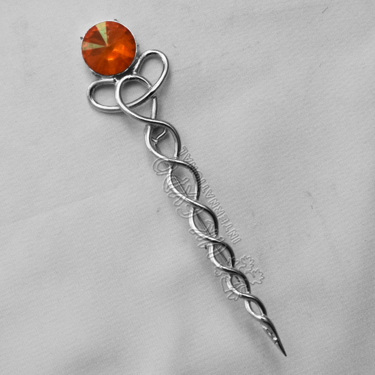 Topaz Stone Irish Wire Kilt Pin