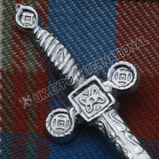 Celtic sign scottish sword kilt pin
