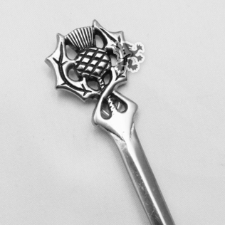 Thistle Kilt pin with black color filling